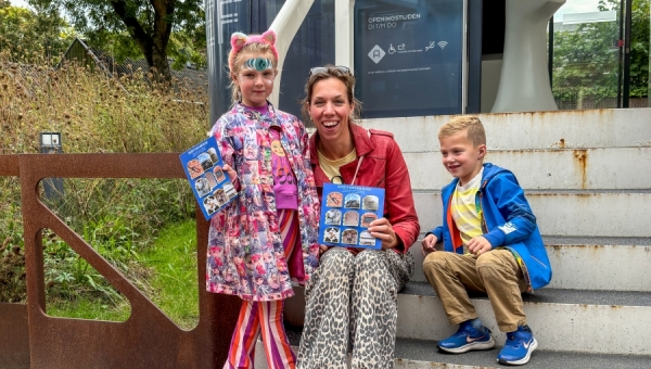 Kinderspeurtocht rond monumenten Brink